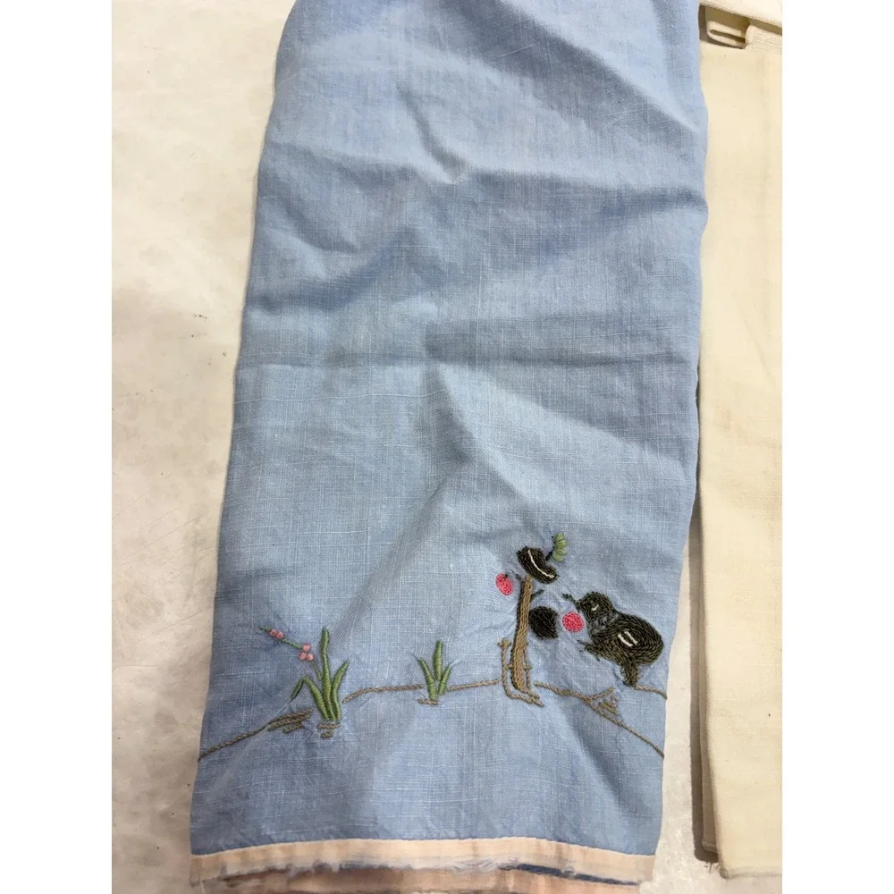 Vintage Hand Embroidered Linen Lot Floral Bird Scalloped Edge Tea Towels 4pc